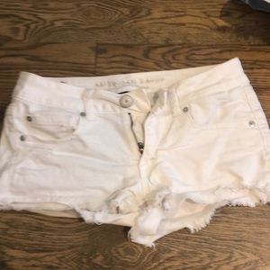 american eagle white jean shorts